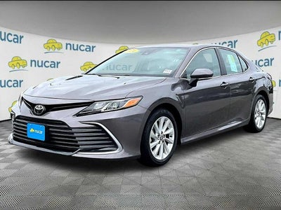 2024 Toyota Camry LE Auto (SE)