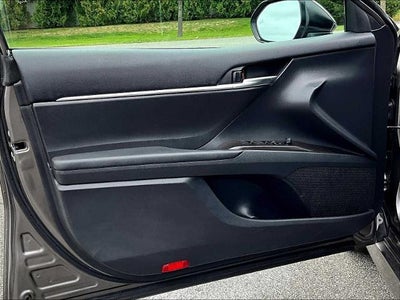 2024 Toyota Camry LE Auto (SE)