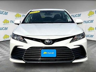 2023 Toyota Camry LE Auto (SE)