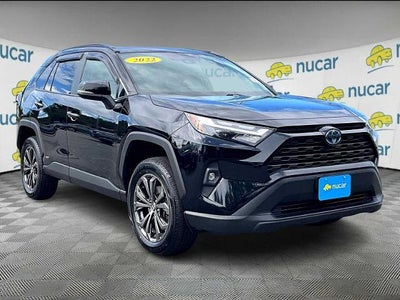 2022 Toyota RAV4 Hybrid XLE Premium AWD (Natl)