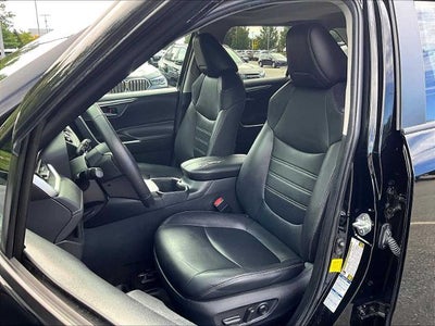 2022 Toyota RAV4 Hybrid XLE Premium AWD (Natl)