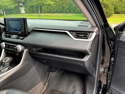 2022 Toyota RAV4 Hybrid XLE Premium AWD (Natl)