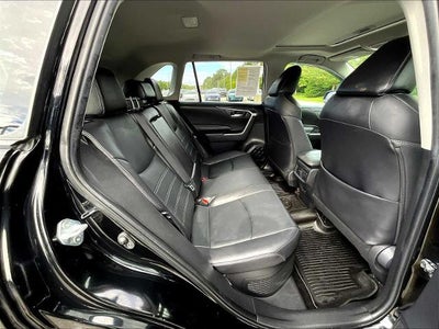 2022 Toyota RAV4 Hybrid XLE Premium AWD (Natl)