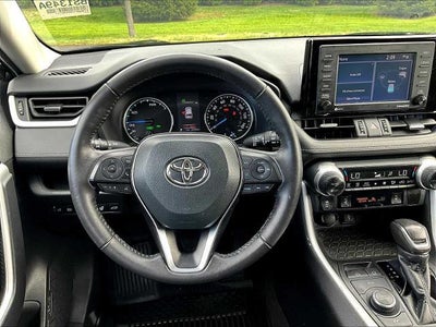 2022 Toyota RAV4 Hybrid XLE Premium AWD (Natl)