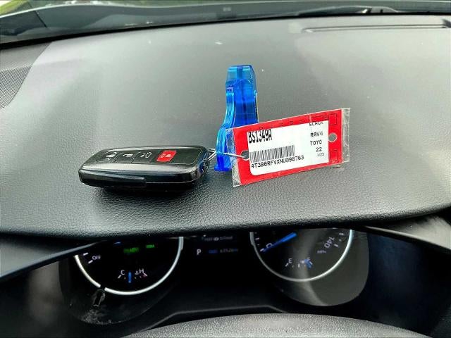 2022 Toyota RAV4 Hybrid XLE Premium AWD (Natl)