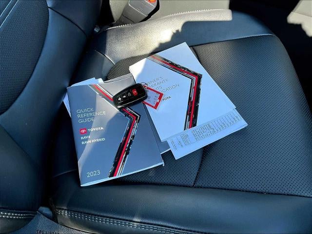 2023 Toyota RAV4 Hybrid Limited AWD (Natl)