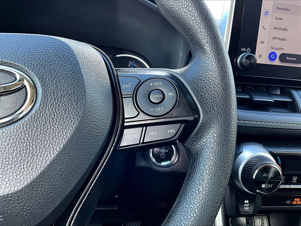 2025 Toyota RAV4 Hybrid XLE