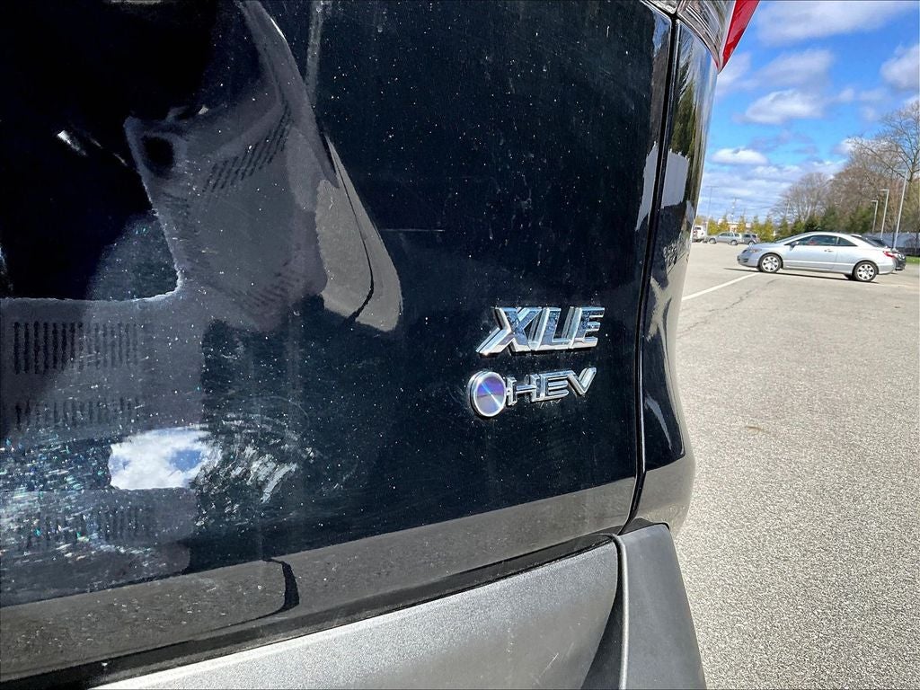 2025 Toyota RAV4 Hybrid XLE