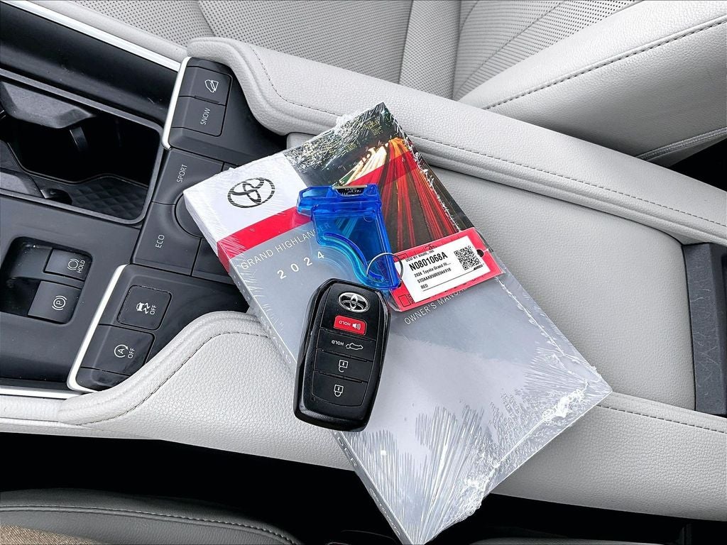 2024 Toyota Grand Highlander Limited