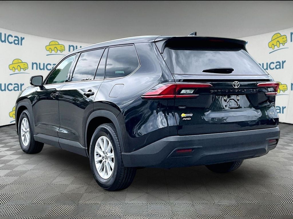 2025 Toyota Grand Highlander XLE