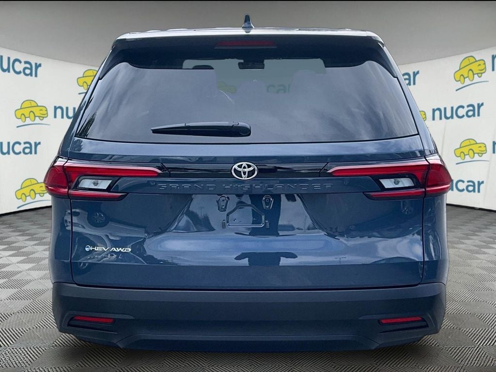 2026 Toyota Grand Highlander Hybrid LE