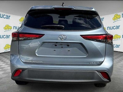 2022 Toyota Highlander LE AWD (SE)