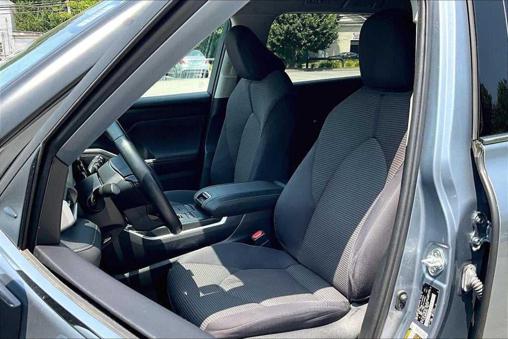 2021 Toyota Highlander LE