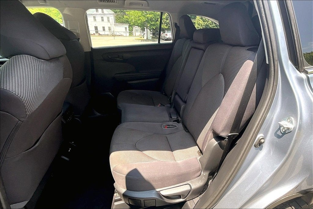 2021 Toyota Highlander LE