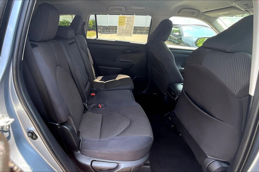 2021 Toyota Highlander LE