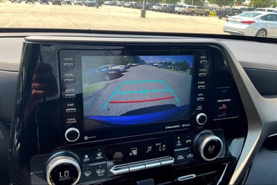 2021 Toyota Highlander LE