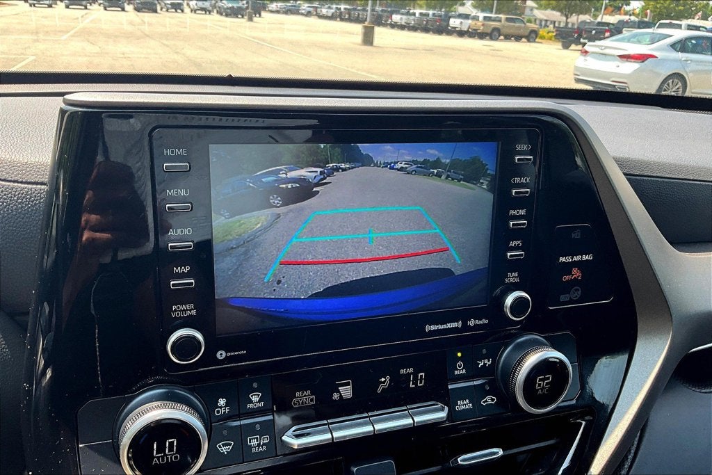 2021 Toyota Highlander LE