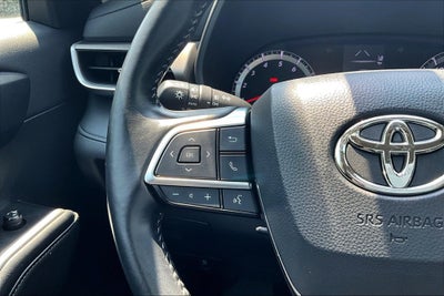 2021 Toyota Highlander LE