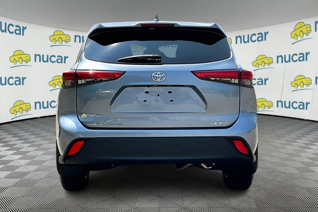 2021 Toyota Highlander LE