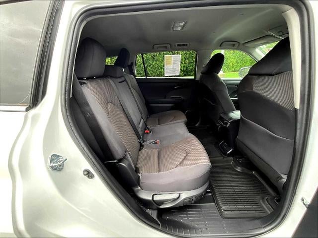 2022 Toyota Highlander LE AWD (SE)