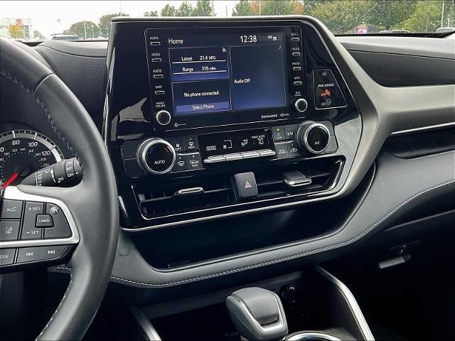 2022 Toyota Highlander LE AWD (SE)