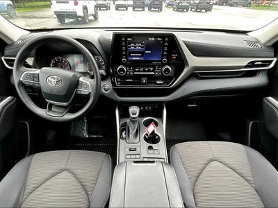 2022 Toyota Highlander LE AWD (SE)