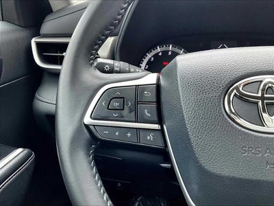 2022 Toyota Highlander LE AWD (SE)