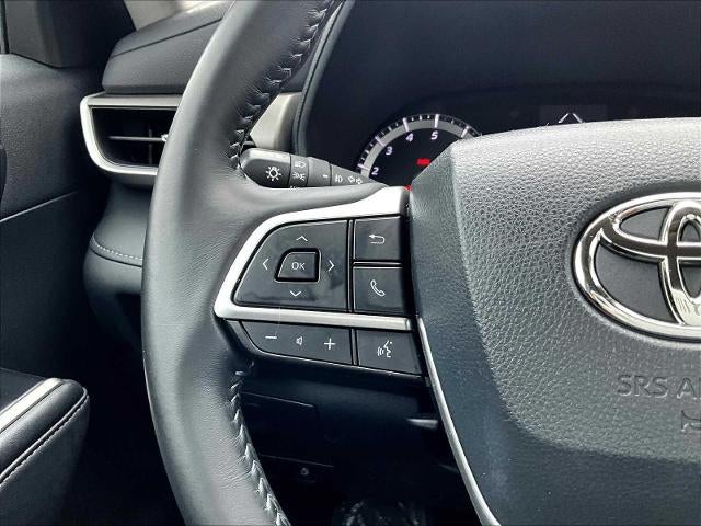 2022 Toyota Highlander LE AWD (SE)