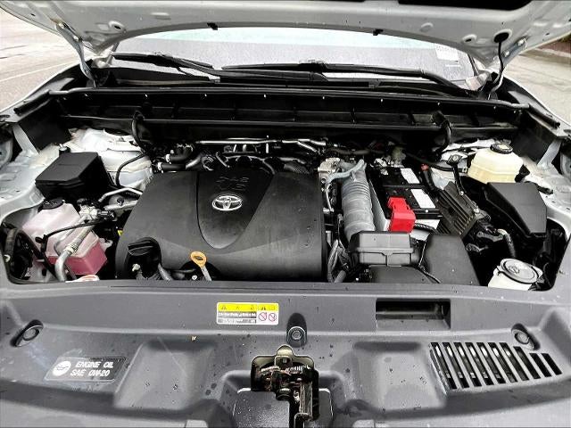 2022 Toyota Highlander LE AWD (SE)
