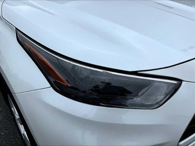 2022 Toyota Highlander LE AWD (SE)