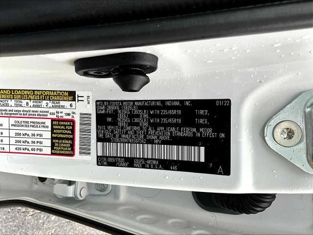 2022 Toyota Highlander LE AWD (SE)