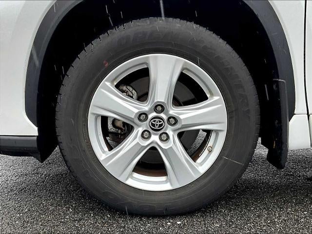 2022 Toyota Highlander LE AWD (SE)