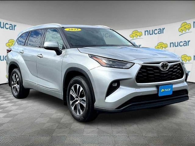 2022 Toyota Highlander XLE AWD (Natl)