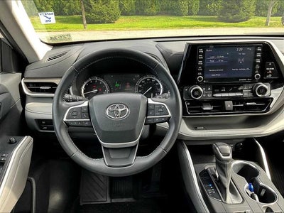2022 Toyota Highlander XLE AWD (Natl)