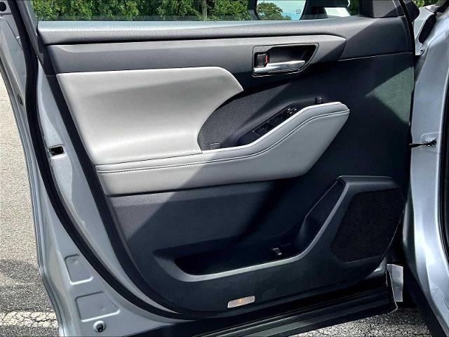 2022 Toyota Highlander XLE AWD (Natl)