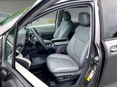 2023 Toyota Sienna XLE 7 Passenger