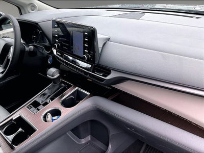 2023 Toyota Sienna XLE 7 Passenger