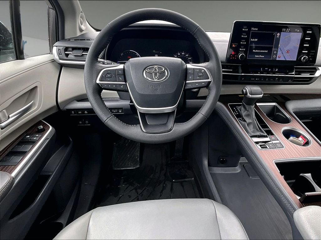 2023 Toyota Sienna XLE 7 Passenger