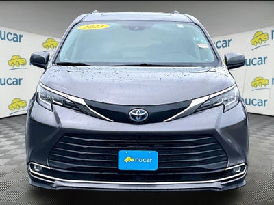 2023 Toyota Sienna XLE 7 Passenger