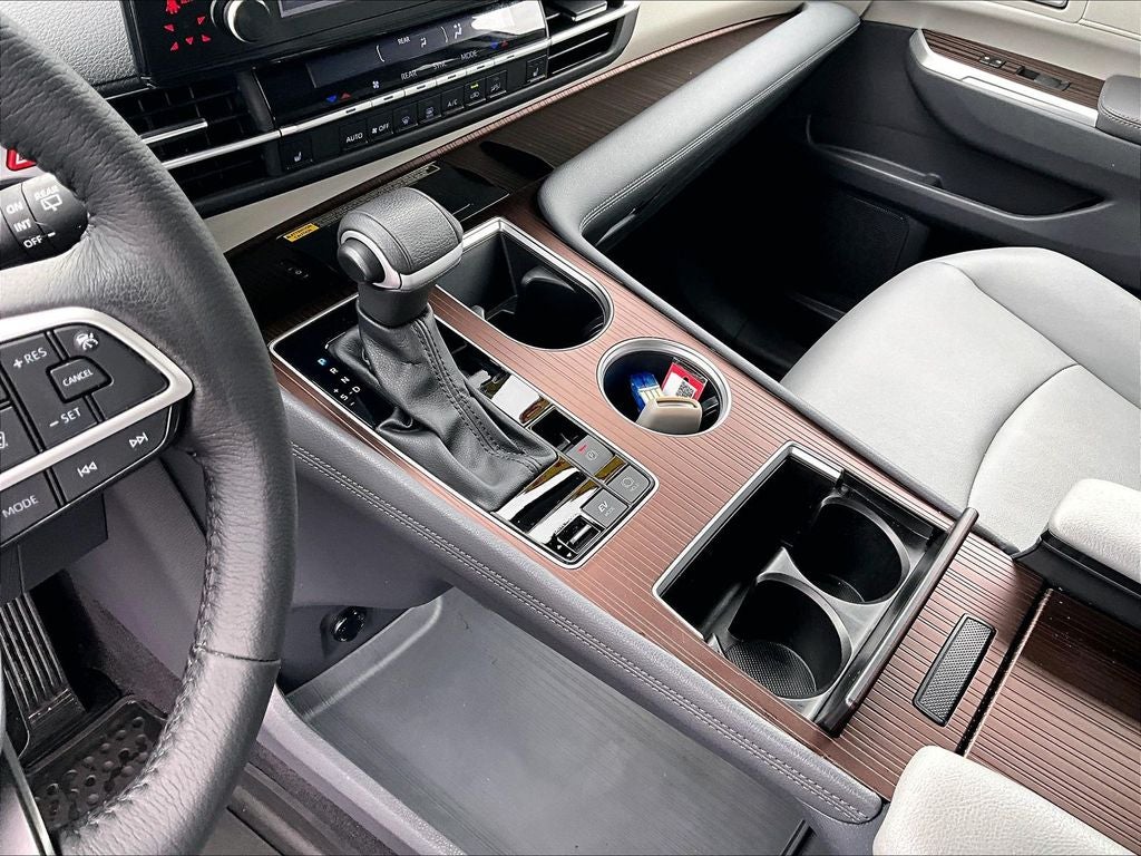 2023 Toyota Sienna XLE 7 Passenger