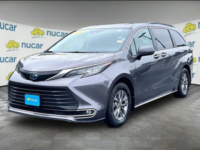 2023 Toyota Sienna XLE 7 Passenger