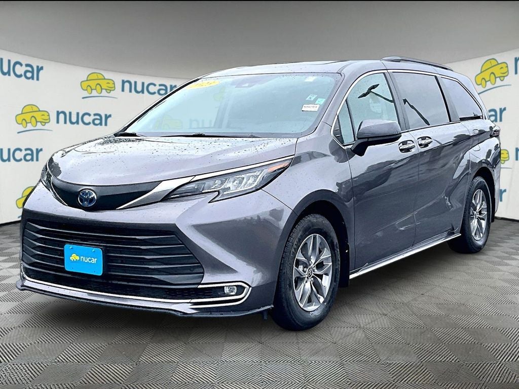 2023 Toyota Sienna XLE 7 Passenger