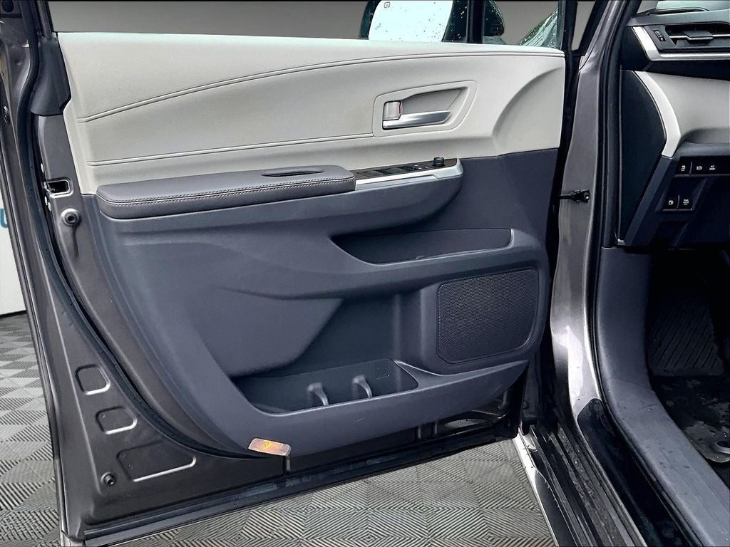 2023 Toyota Sienna XLE 7 Passenger