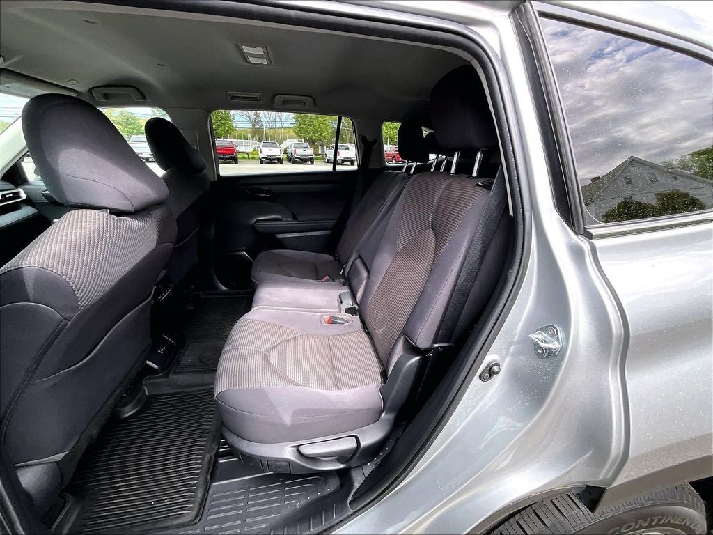 2023 Toyota Highlander LE
