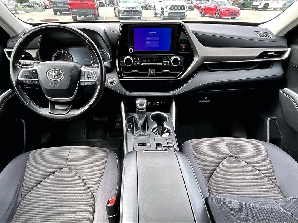 2023 Toyota Highlander LE