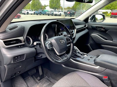 2023 Toyota Highlander LE