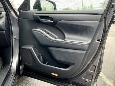 2024 Toyota Highlander XLE
