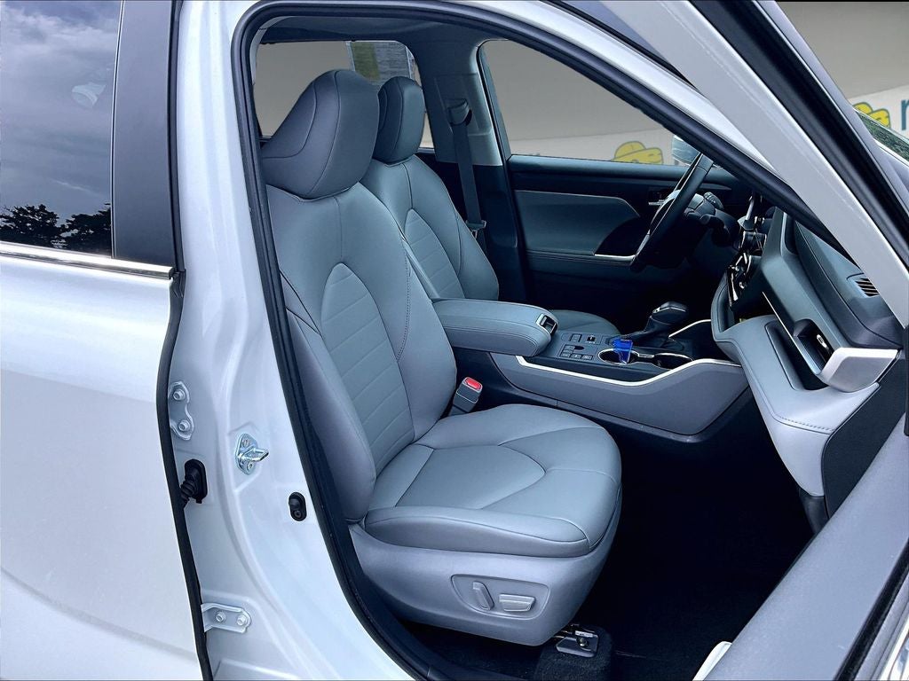 2026 Toyota Highlander XLE
