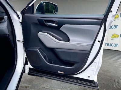 2026 Toyota Highlander XLE