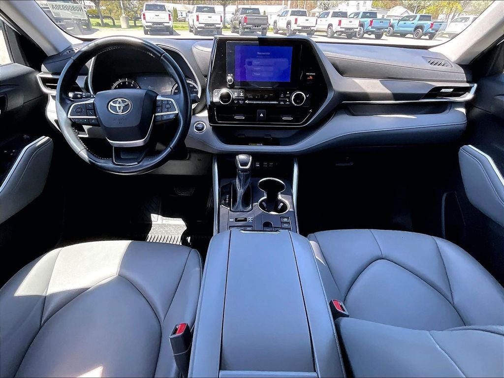 2023 Toyota Highlander XLE